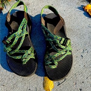 Women’s size 8 green Chaco sandal